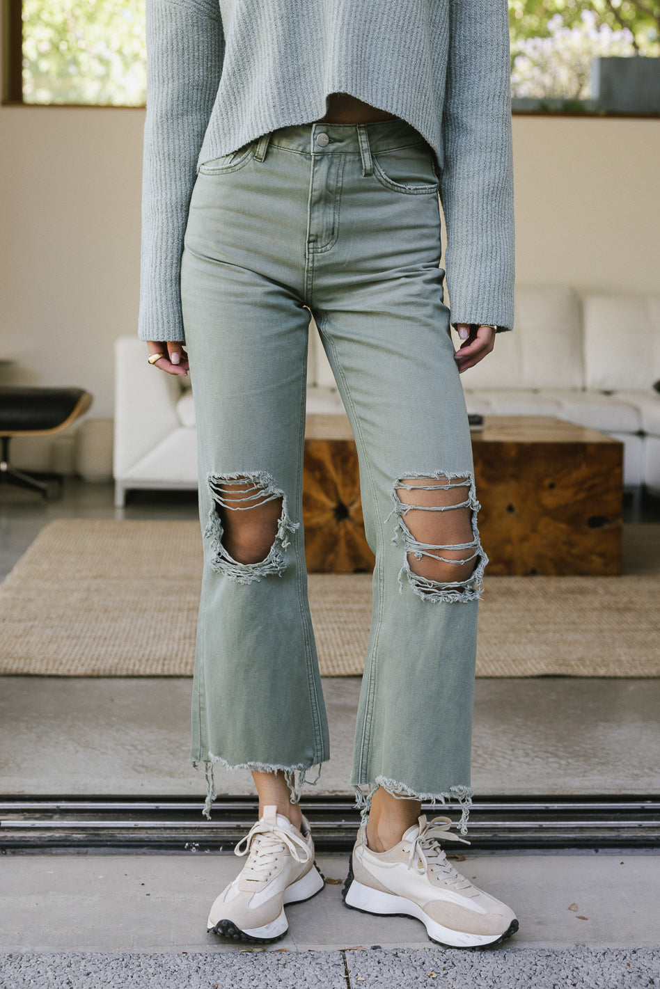 Charlie Distressed Jeans in Olive