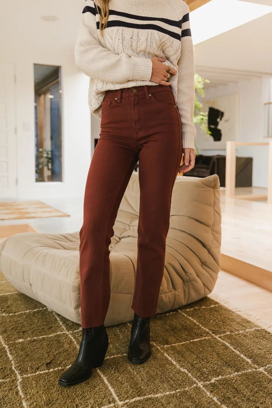 Amara Straight Leg Jeans in Burgundy